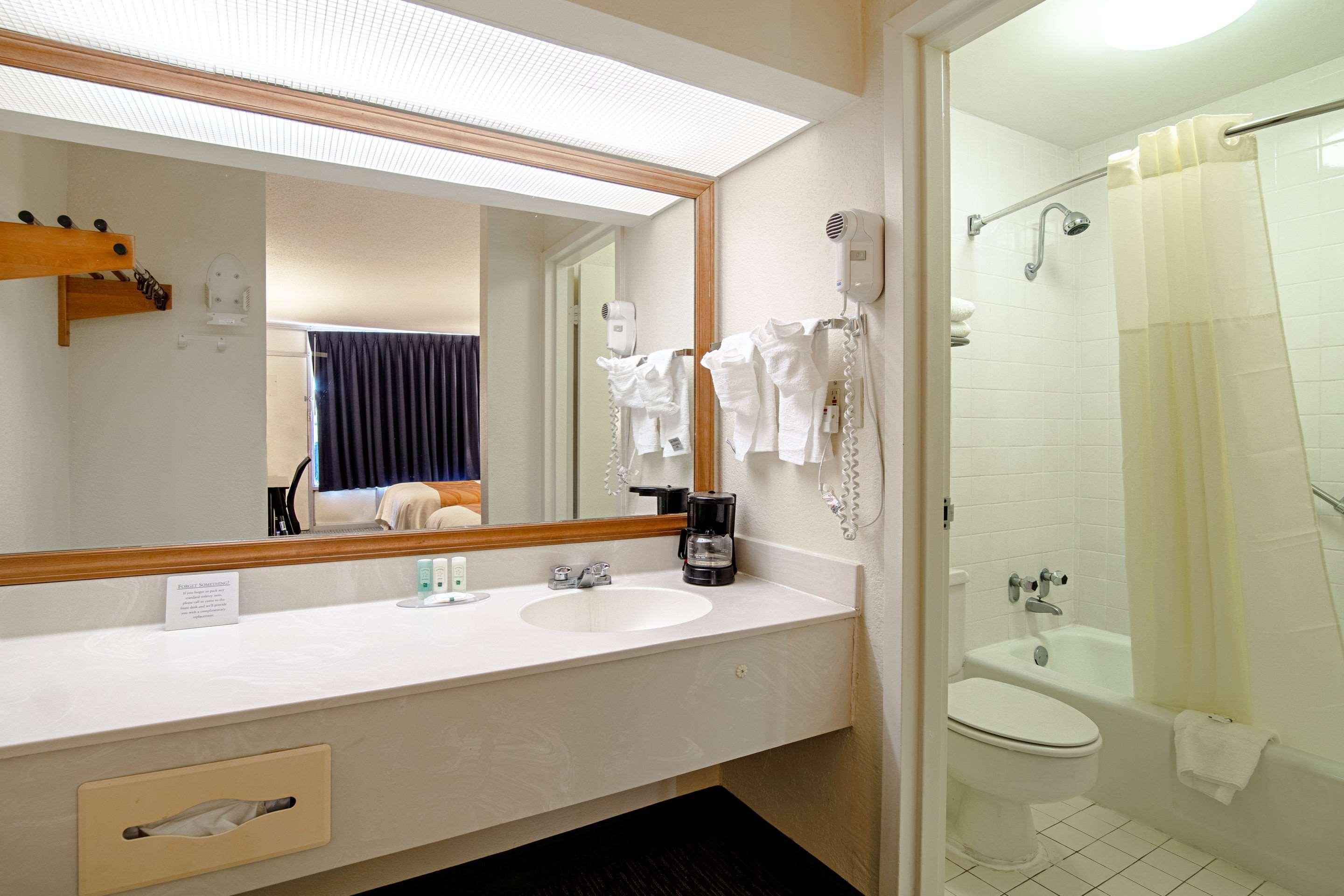 Quality Inn St George I-95 St. George Екстер'єр фото
